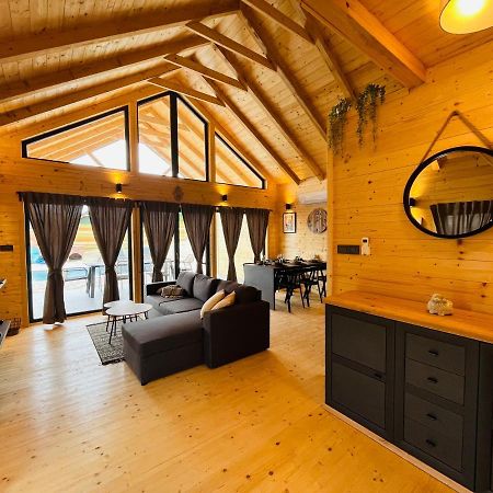 Holiday House Adamo Selno Bagian luar foto