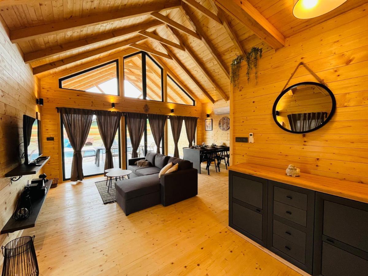 Holiday House Adamo Selno Bagian luar foto