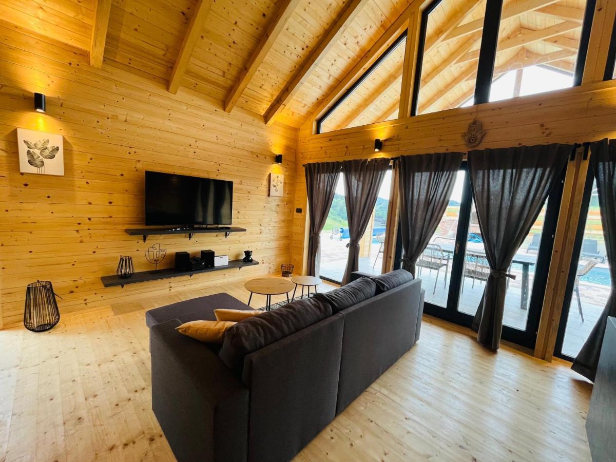 Holiday House Adamo Selno Bagian luar foto