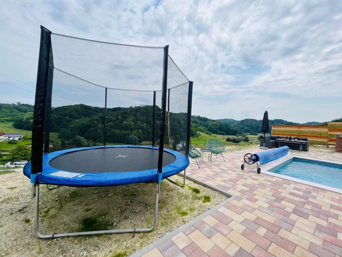 Holiday House Adamo Selno Bagian luar foto