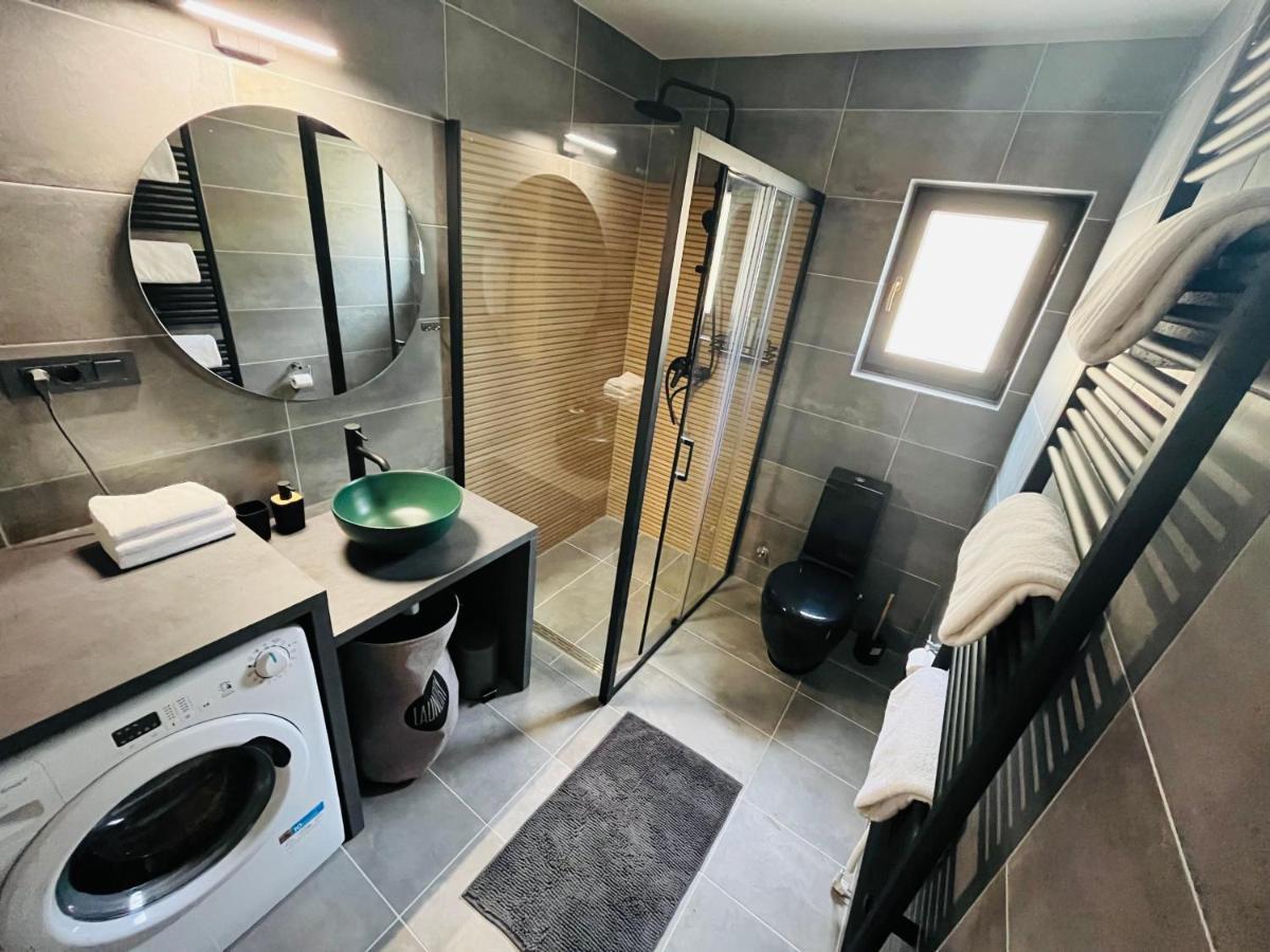 Holiday House Adamo Selno Bagian luar foto