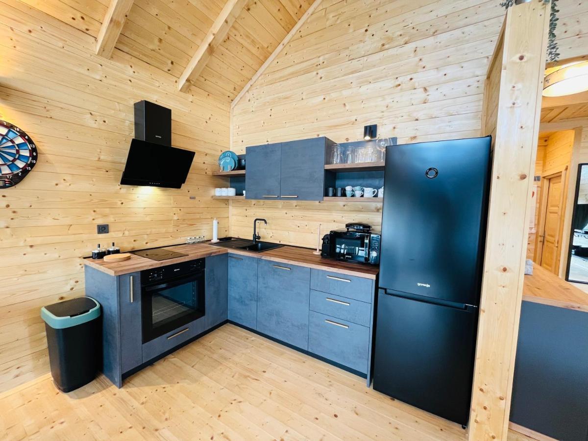Holiday House Adamo Selno Bagian luar foto